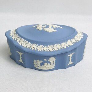 Wedgwood Vintage Trinket Box Jasperware Cupids Angels Pegasus England 1940’s